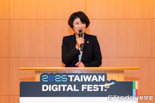 ▲饒慶鈴出席「臺灣數位遊牧誓師大會」 展現友善遊牧城市。（圖／記者楊晨東翻攝）