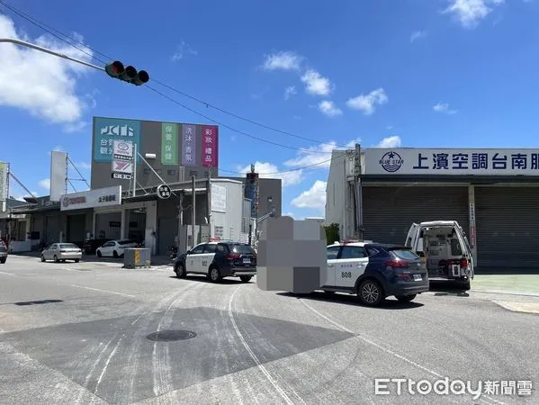 ▲▼台南水泥車轉彎碰撞機車，騎士當場死亡。（圖／民眾提供）