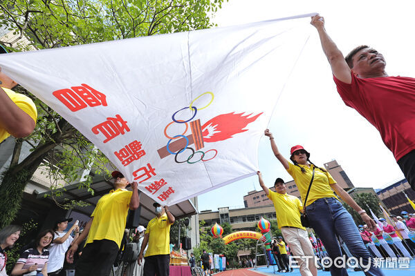 ▲基隆市運會3千選手齊聚 謝國樑籲享受運動樂趣。（圖／記者郭世賢翻攝）