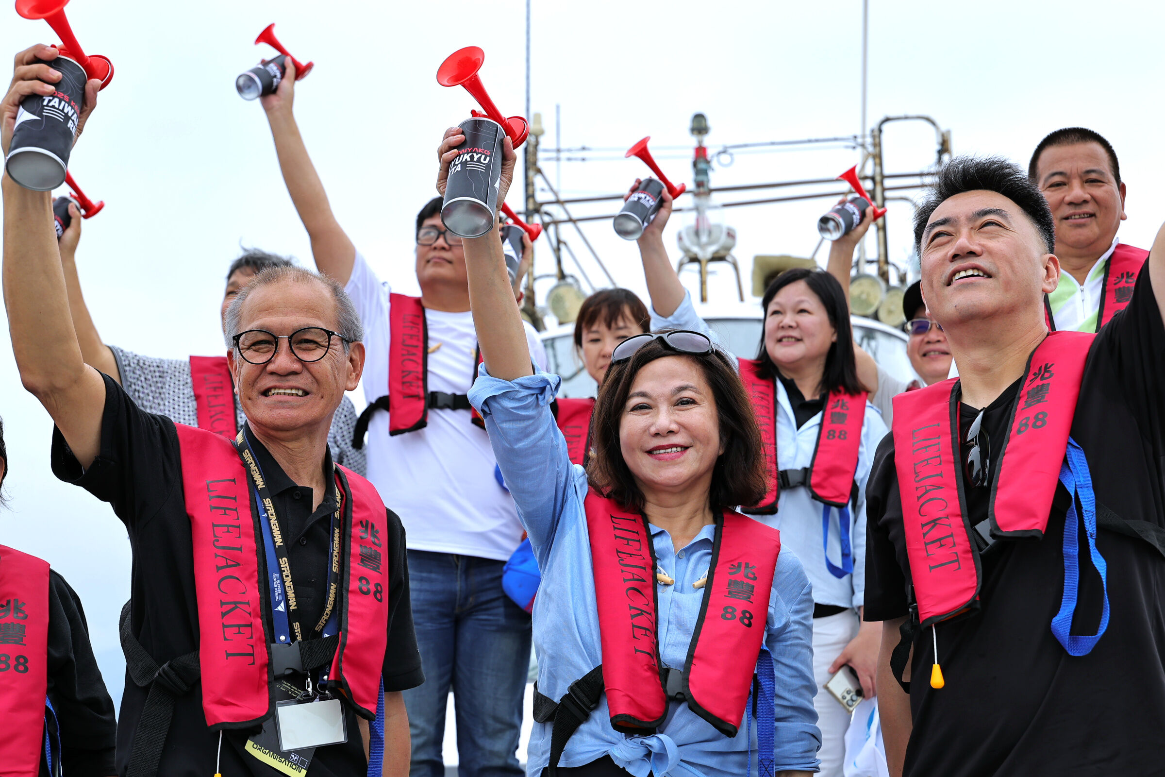 ▲台琉國際帆船賽揚帆基隆嶼。（圖／記者郭世賢翻攝）