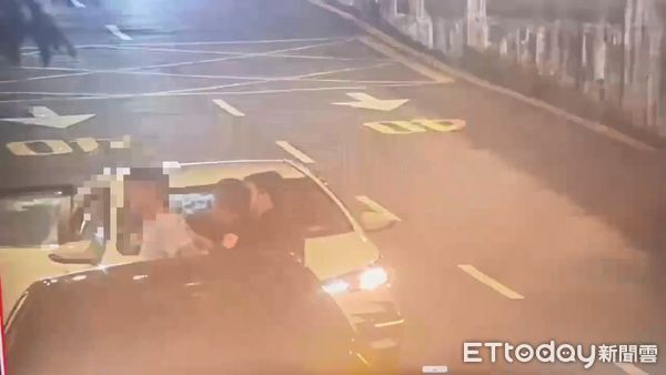 ▲黃男偕女友深夜買涼麵，卻因車內有毒品遭警方逮捕 。（圖／記者張君豪翻攝）