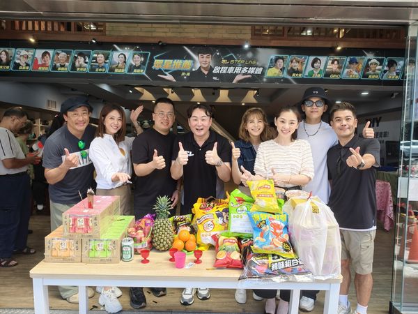 ▲洪毛副業開拓到台南，蘇晏霈、賴芊合、江宏恩、馬國弼等多名藝人都南下力挺。（圖／民視提供）