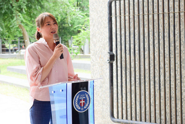 ▲中原大學博雅碩專畢業生捐贈吉野櫻