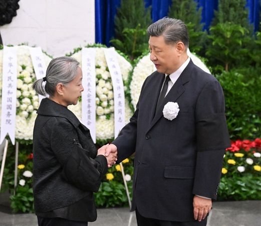 ▲▼ 許其亮同志遺體在京火化 習近平等到八寶山革命公墓送別。（圖／翻攝 新華社）