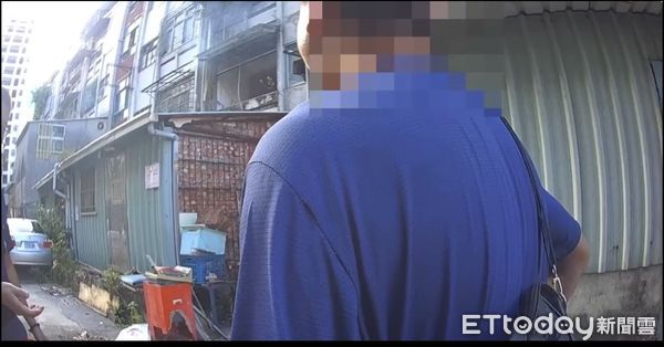 ▲▼ 高雄男闖入廢棄民宅「點火驅蟲」釀火警　被逮還嗆：我整理很久。（圖／記者賴文萱翻攝）