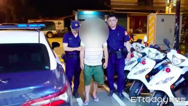 ▲▼三峽警方循線約談陳男到案，從電動車搜出一把刀，微型電動二輪車未懸掛車牌依法開罰             。（圖／記者陳以昇翻攝）