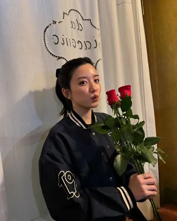 ▲▼永野芽郁因不倫醜聞全面停工，但傳出Netflix伸援手。（圖／翻攝自X）