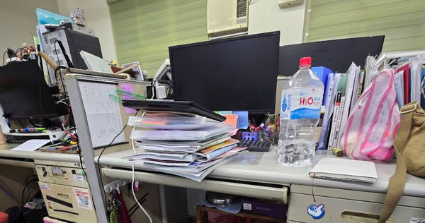 108課綱上路後，老師的行政工作明顯增加，一名高中老師透露光是一年就填寫46個表單與報告。（示意圖／民眾提供）