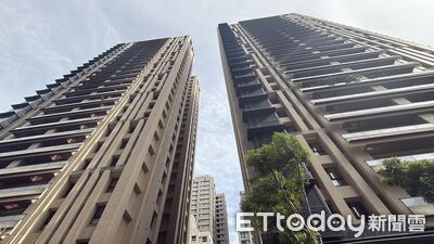 底標僅95萬！　44人搶前鎮「無地透天」幸運兒加價2.7倍拿下