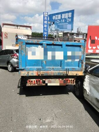 ▲台76線林厝交流道閘道口發生6車連環追撞釀3傷。（圖／國道警方提供）