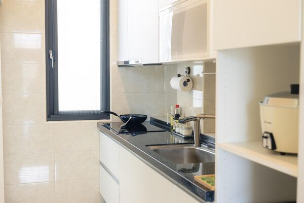 ▲▼一個人只要900元就可以享受到北歐質感民宿，庭院泳池簡直太Chill。（圖／部落客黑皮提供）