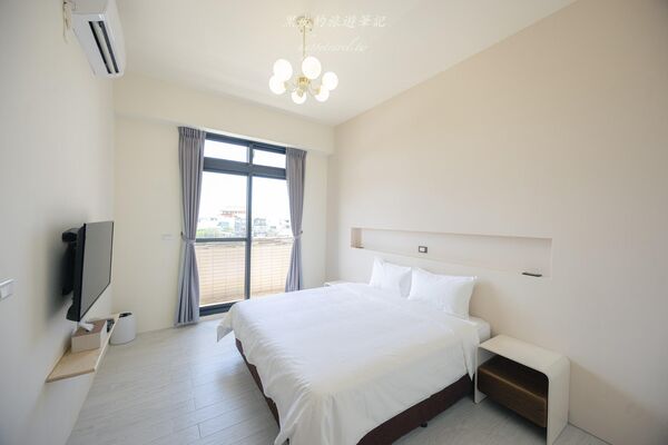 ▲▼一個人只要900元就可以享受到北歐質感民宿，庭院泳池簡直太Chill。（圖／部落客黑皮提供）