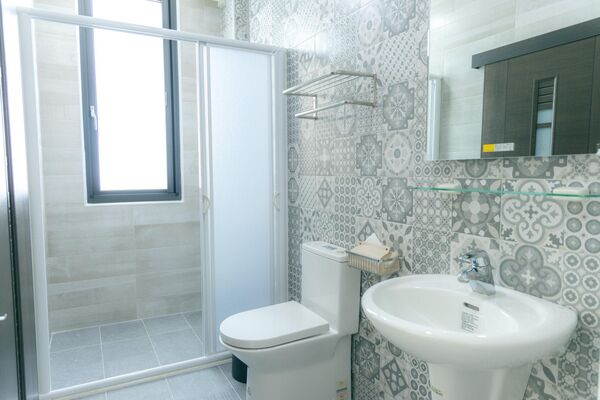 ▲▼一個人只要900元就可以享受到北歐質感民宿，庭院泳池簡直太Chill。（圖／部落客黑皮提供）