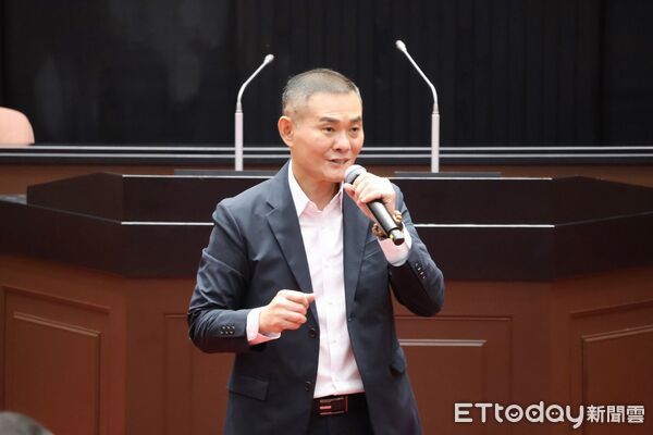 ▲公民團體「雲林拔釘」今日上午舉行罷免總部揭牌記者會。（圖／記者游瓊華翻攝）