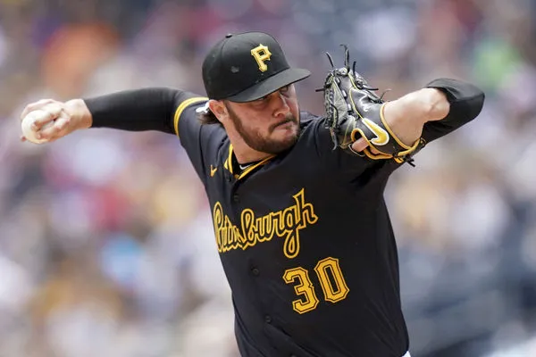 ▲海盜火球王牌斯金斯（Paul Skenes）領軍球隊橫掃費城人。（圖／達志影像／美聯社）