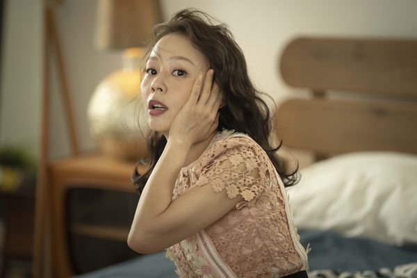 ▲《拜六禮拜》首播收視開紅盤。（圖／華視、公視台語台提供）