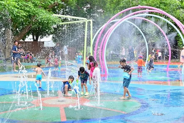 ▲▼潭雅神綠園道戲水區。（圖／台中市政府提供）