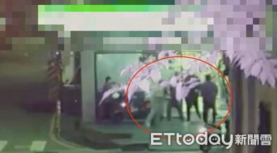 恐怖削鼻！超商聊天以為被取笑怒行兇　2男慘遭水果刀破相濺血