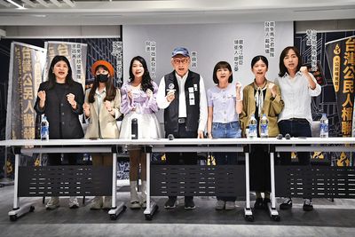 曹興誠批綠營不夠積極 黨高層未築防火牆挨轟