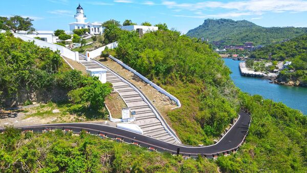 ▲▼高雄旗后登山步道。（圖／翻攝自高雄市長陳其邁臉書專頁）
