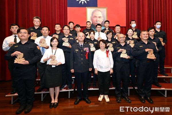 ▲▼  嘉市警歡慶警察節，諸羅勇警愛嘉義  。（圖／嘉義市警局提供）