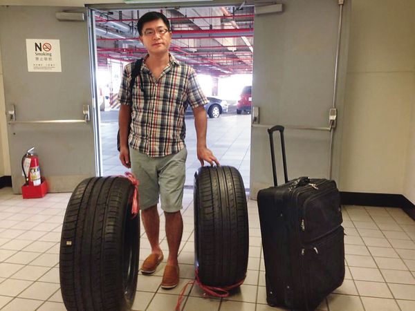 黃紀彰常往返台、帛從事土地投資生意，又擁2地政商人脈，被害人不疑有他，因此受騙上當。（翻攝黃紀彰臉書）