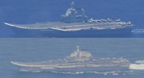 ▲山東號（上）、遼寧號（下） 。（圖／日本防衛省）