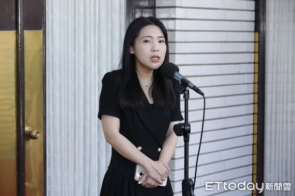 ▲▼國民黨立委徐巧芯接受媒體聯訪，說明名嘴Grace翻車始末。（圖／記者湯興漢攝）