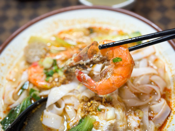 ▲▼龍岡忠貞市場美食，緬甸華僑家鄉味與清真香料料理，超特別簸箕飯必點。（圖／部落客VIVIYU提供）