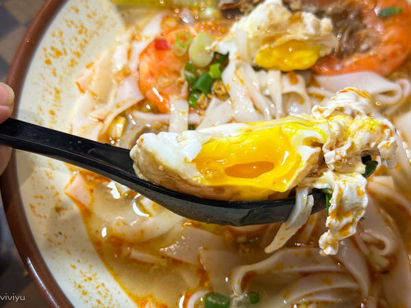 ▲▼龍岡忠貞市場美食，緬甸華僑家鄉味與清真香料料理，超特別簸箕飯必點。（圖／部落客VIVIYU提供）