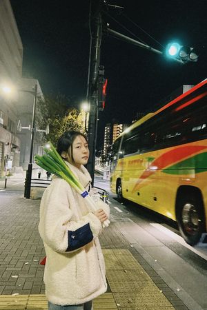 ▲林廷憶到日本拍攝日劇《火星的女王》。（圖／正常人影業提供）
