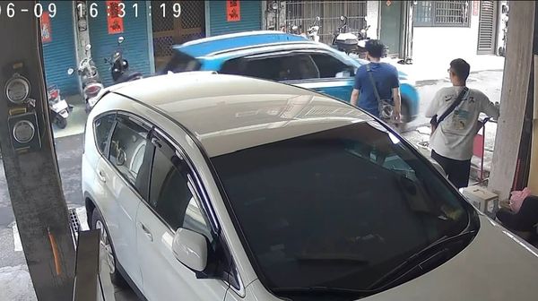 ▲彰化市彰南路巷弄內有駕駛飆速60K挨轟。（圖／民眾提供）