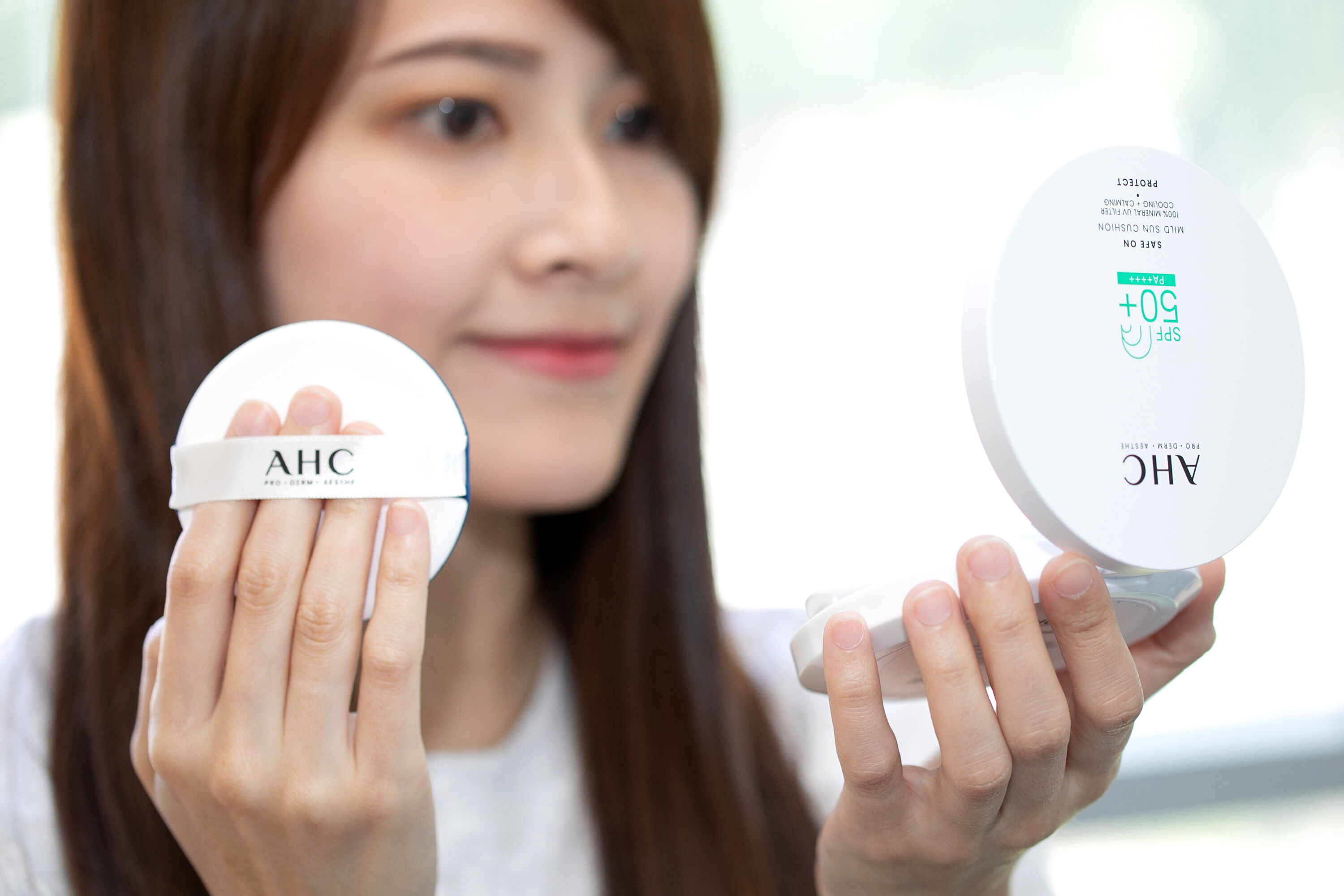 ▲▼AHC保養品系列。（圖／記者周宸亘攝）