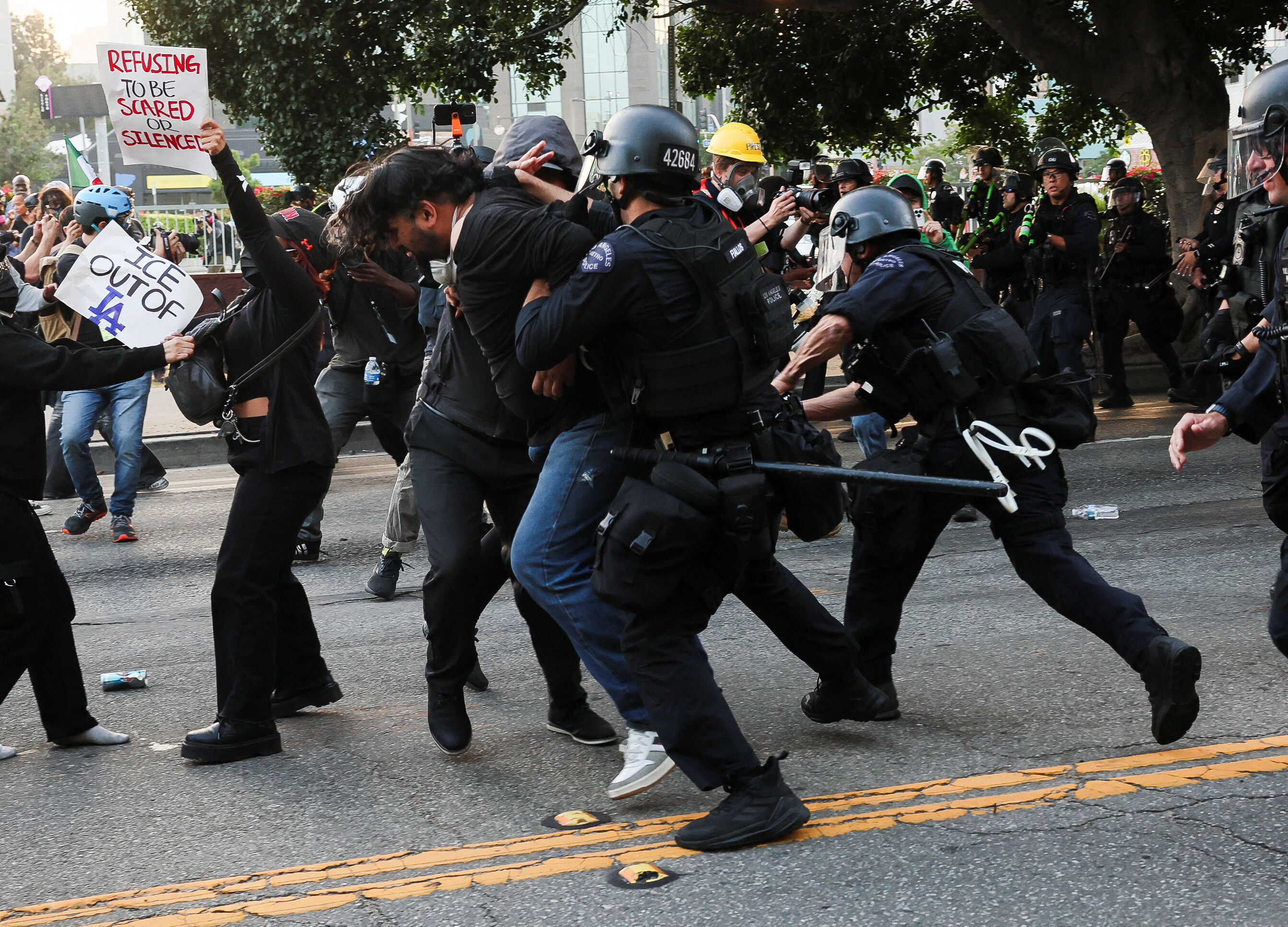 ▲▼美國洛杉磯抗議示威。（圖／路透）