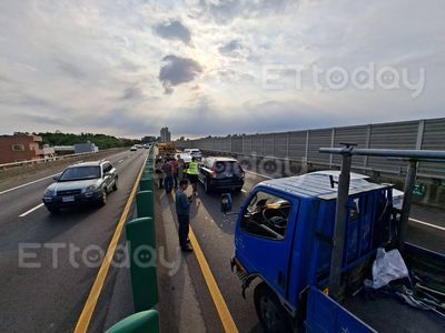 快訊/下班注意!88快速道路4車追撞 西向往高雄回堵4公里