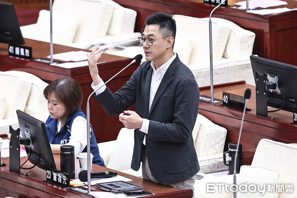 ▲台北市議員詹為元質詢。（圖／記者林敬旻攝）