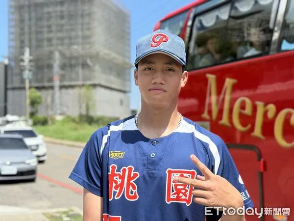 ▲▼       桃園，玉山盃，劉任右、吳祉恩      。（圖／記者王真魚攝）