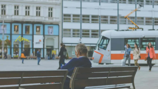 ▲老人,長輩,退休族,孤獨,老先生,寂寞。（示意圖／免費圖庫Pexles）