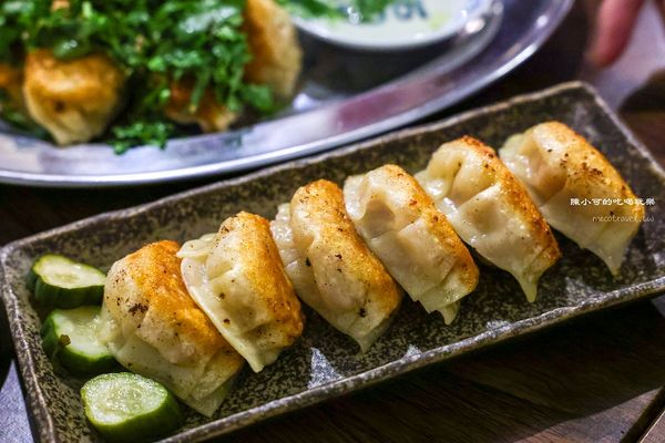 ▲▼雙連站宵夜推薦「福餃FUKGYO」，必吃鐵鍋煎餃。（圖／部落客陳小可提供）