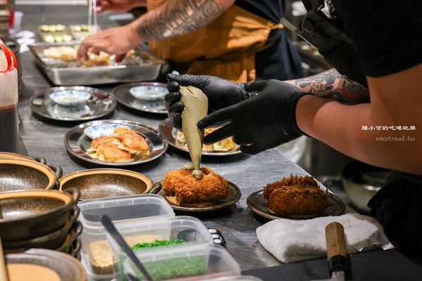 ▲▼雙連站宵夜推薦「福餃FUKGYO」，必吃鐵鍋煎餃。（圖／部落客陳小可提供）