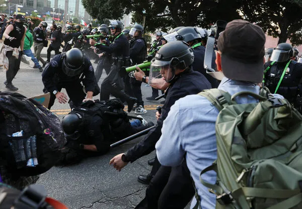 ▲▼美國洛杉磯抗議示威。（圖／路透）