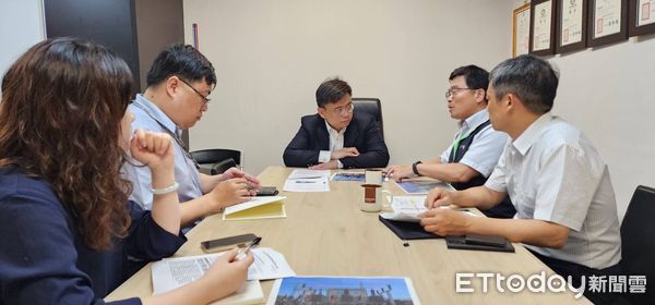 ▲▼旗津大規模停電！台電認了「設備老化」　月底全面汰換更新。（圖／記者賴文萱翻攝）