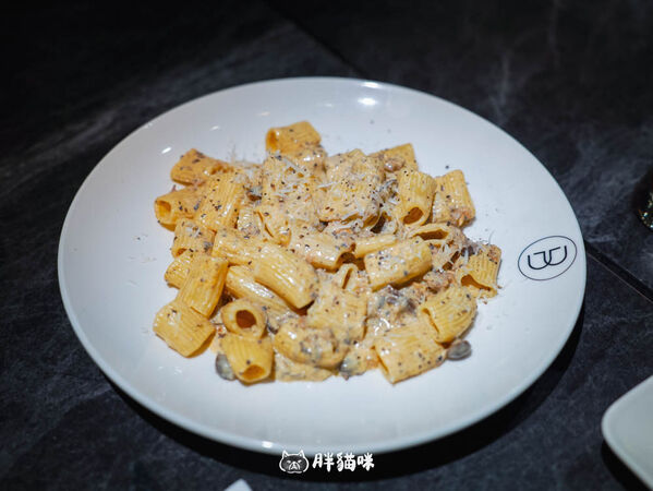▲▼台北東區美食推薦「Black Pepper」義大利餐酒館，必點這3道窯烤披薩。（圖／部落客胖貓咪提供）