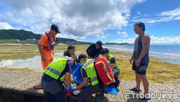 ▲▼             女子到綠島浮潛溺水，宣告不治。（圖／記者吳奕靖翻攝，下同）