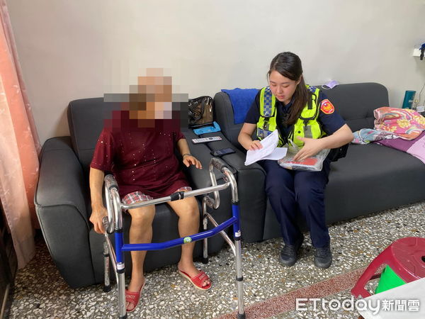 ▲▼ 失智老婦迷路街頭 水上警熱心助返家   。（圖／水上分局提供）