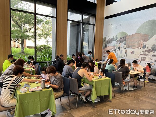 ▲▼  嘉義智選假日酒店暑期再攜農業部農村發展及水土保持署南投分署 推出「暢玩農村DIY」體驗活動，響應洲際酒店集團『明日方洲』計畫，共創永續與在地價值 。（圖／記者翁伊森翻攝）