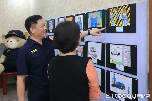 ▲瑞濱國小參訪瑞芳分局 學童變身迷你波麗士。（圖／記者郭世賢翻攝）