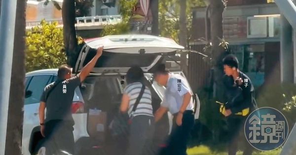 台東警分局長陳宏平要求員警開偵防車，載他和妻兒到處吃喝玩樂。（讀者提供）