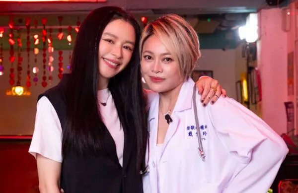 ▲▼戴愛玲邀請徐若瑄上節目暢聊。（圖／華納音樂提供）