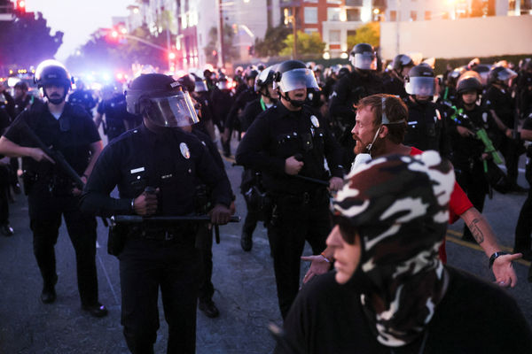 ▲▼  美國洛杉磯動亂。（圖／路透）